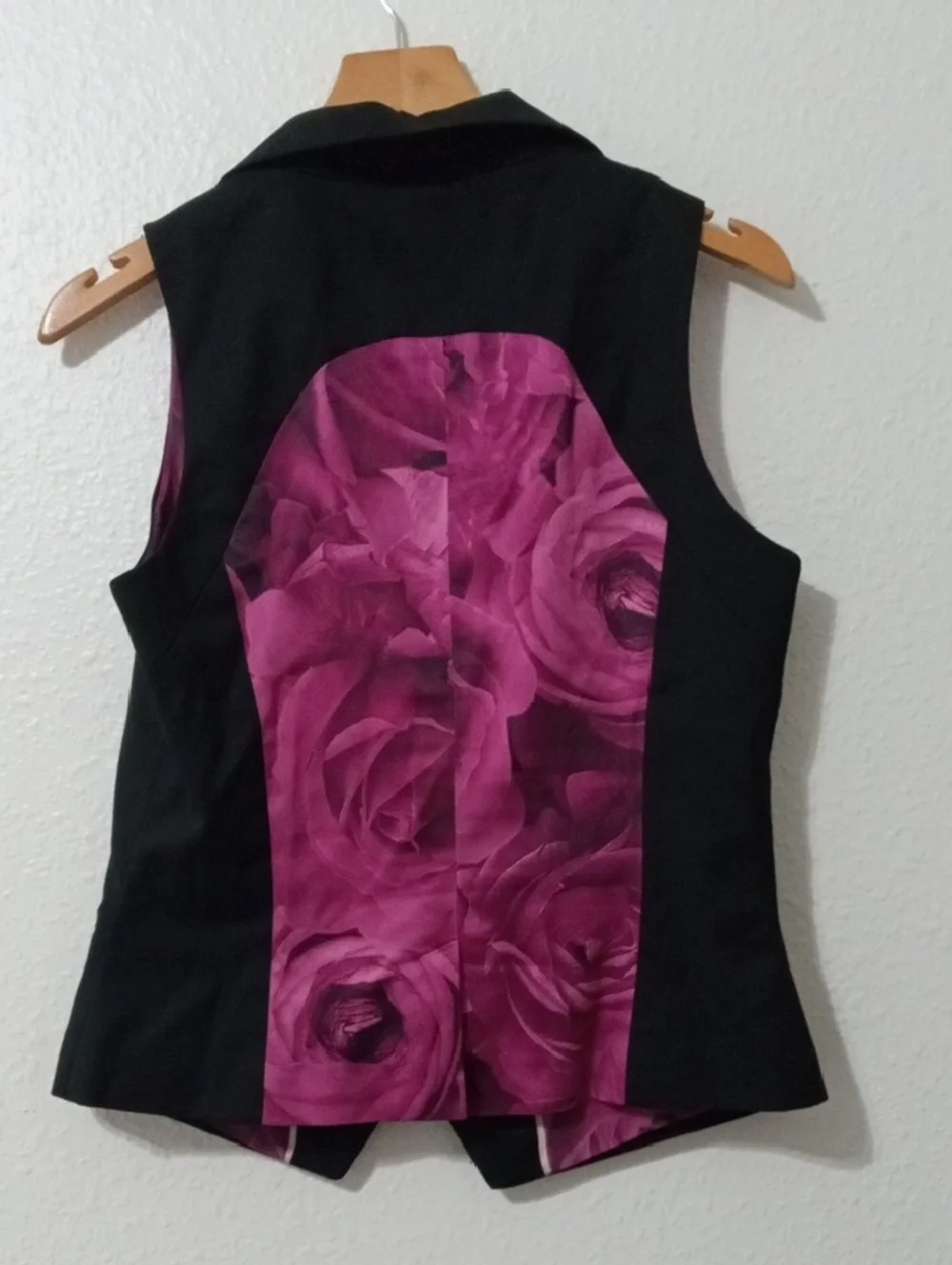 Ted Baker Black Sleeveless Tailored Vest with Pink Lining